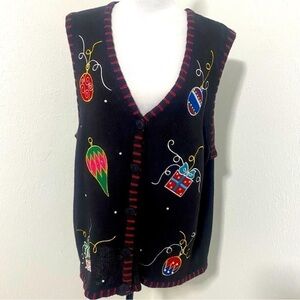 Vintage Christmas Holiday Editions Black XL Sweater Vest with Gifts & Ornaments